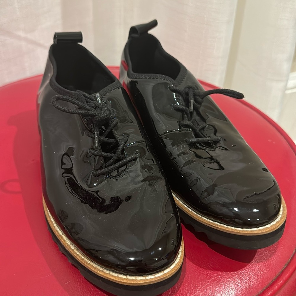Eileen Fisher Black Patent Shoes Sz 5.5